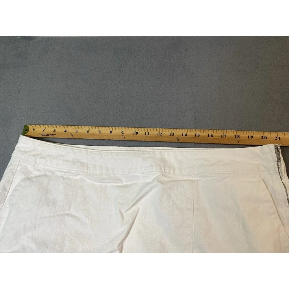 Lauren Ralph Lauren Women's Size 20 White Jean/Denim Skirt Pockets! Above Knee - Picture 3 of 7